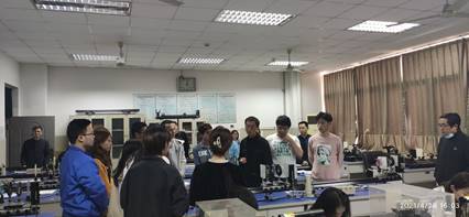 说明: F:\工作文件\实验室主任工作\课程安排,安全,规章制度\检查,安全文件及会议通报\2020-2021-2\期中教学检查照片\荆州.jpg