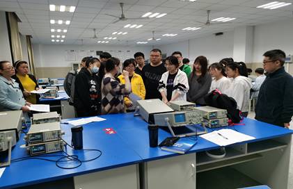 说明: F:\工作文件\实验室主任工作\课程安排,安全,规章制度\检查,安全文件及会议通报\2020-2021-2\期中教学检查照片\武汉.jpg